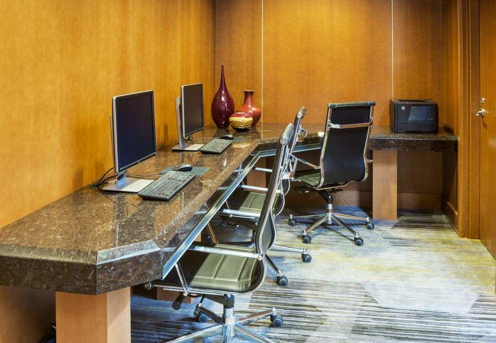 Courtyard By Marriott Boston Logan Airport Ξενοδοχείο Εξωτερικό φωτογραφία