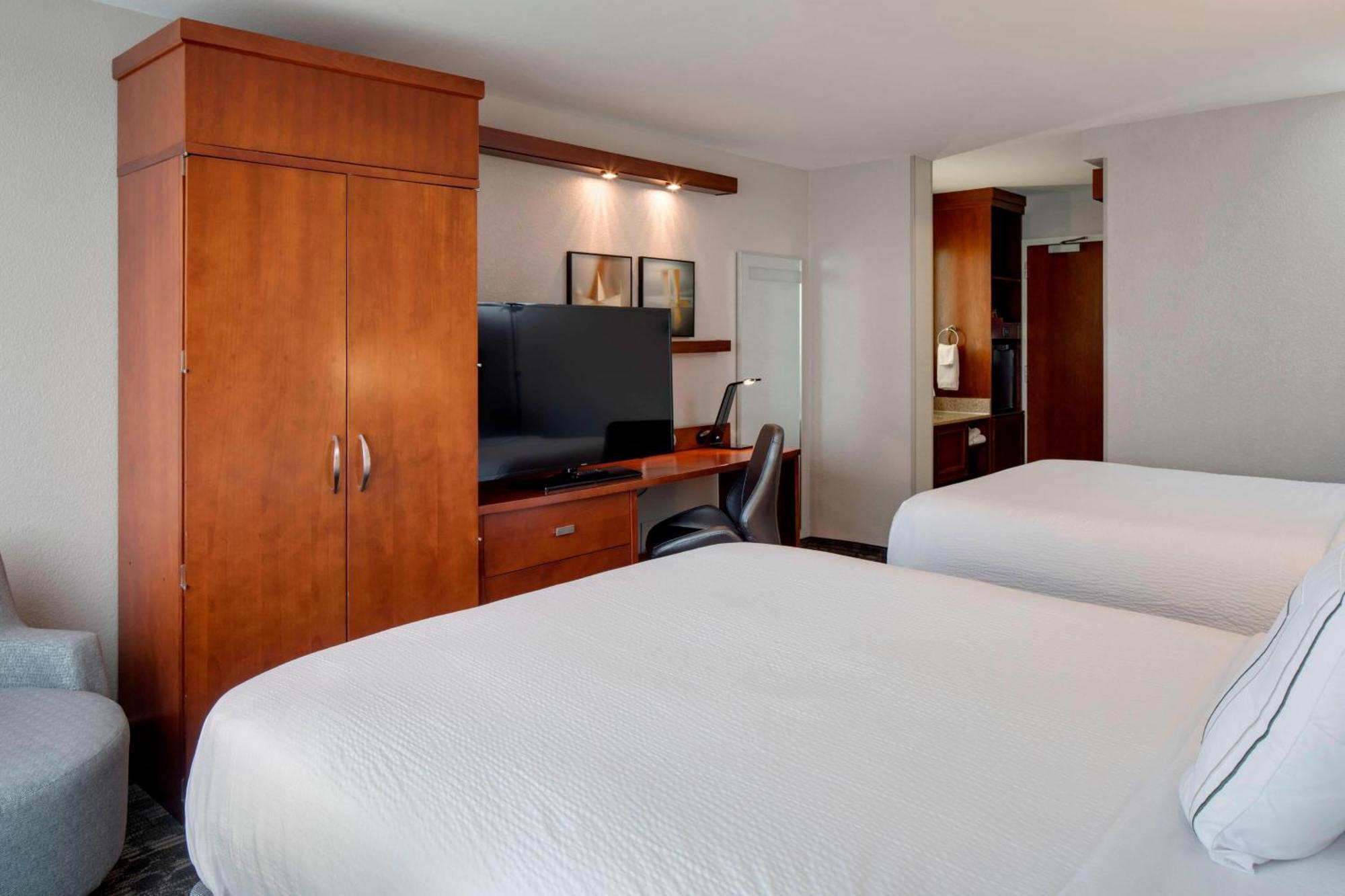 Courtyard By Marriott Boston Logan Airport Ξενοδοχείο Εξωτερικό φωτογραφία