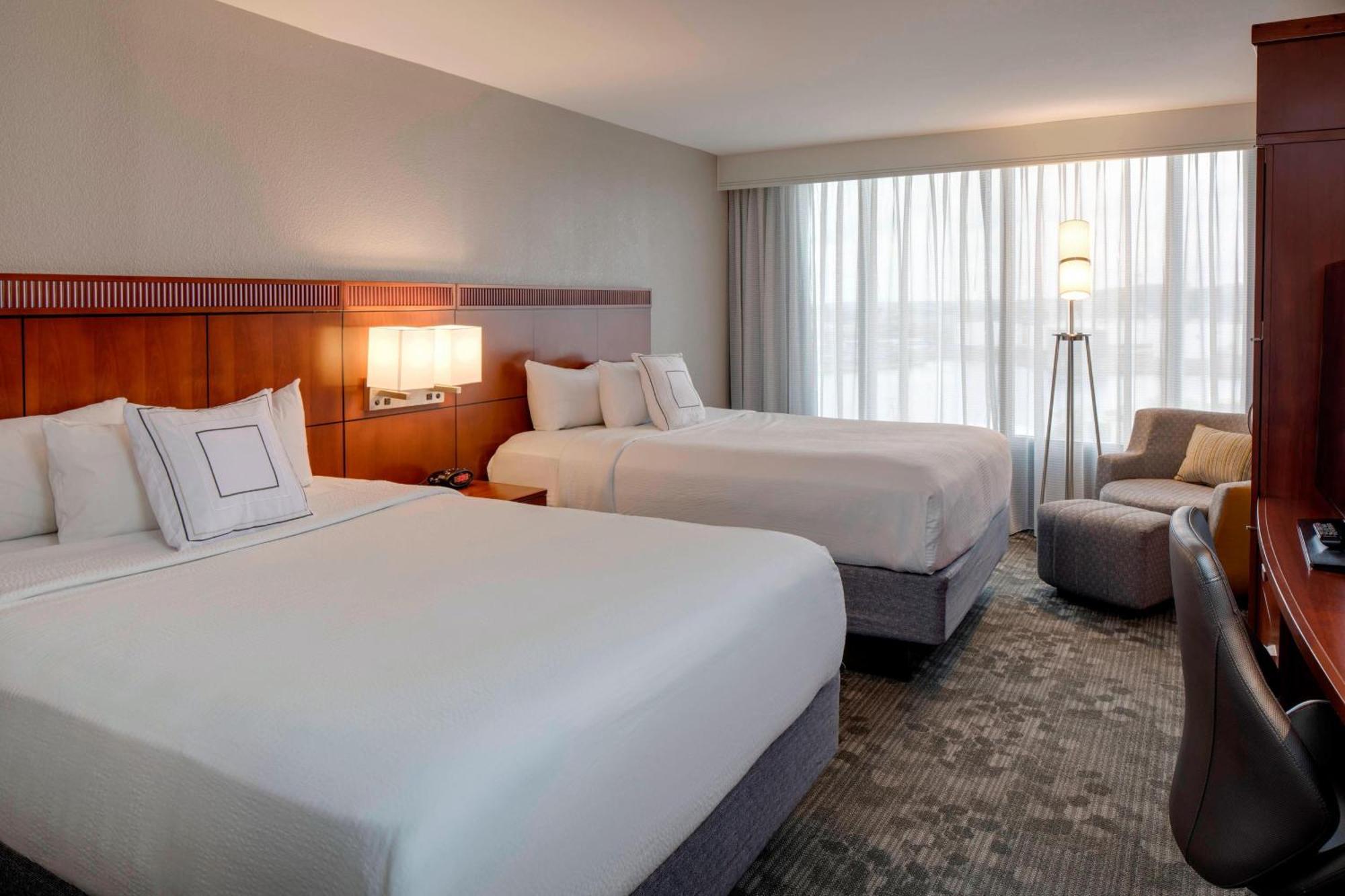 Courtyard By Marriott Boston Logan Airport Ξενοδοχείο Εξωτερικό φωτογραφία