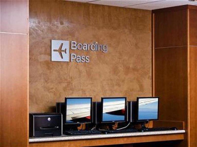 Courtyard By Marriott Boston Logan Airport Ξενοδοχείο Εξωτερικό φωτογραφία