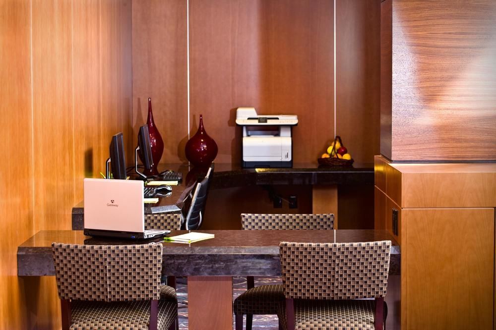 Courtyard By Marriott Boston Logan Airport Ξενοδοχείο Ανέσεις φωτογραφία